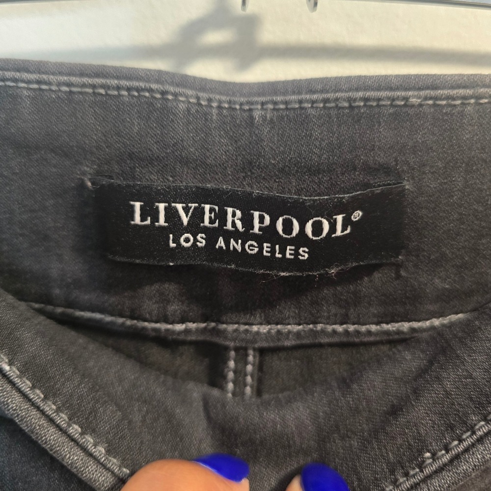 Liverpool The Slim Jeans Women 6/28 Black Pull On Elastic Waist Stretch Denim - Picture 3 of 7